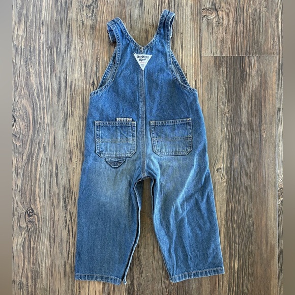 OshKosh B'gosh Vestbak Jean Overalls 18 Mos Double Knee Blue Denim Stripe Detail - Picture 2 of 12